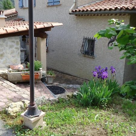 Bed and Breakfast Joelle Et Daniel Антрево Экстерьер фото