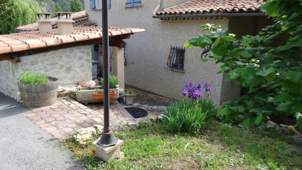 Bed and Breakfast Joelle Et Daniel Антрево Экстерьер фото